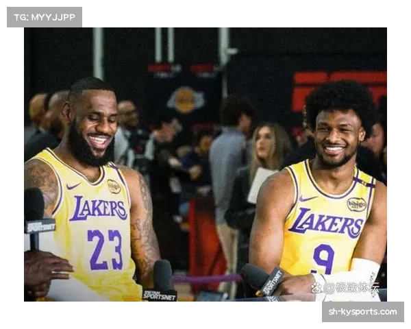 湖人主场沸腾观众齐喊布朗尼名庆祝其生涯首次暴扣